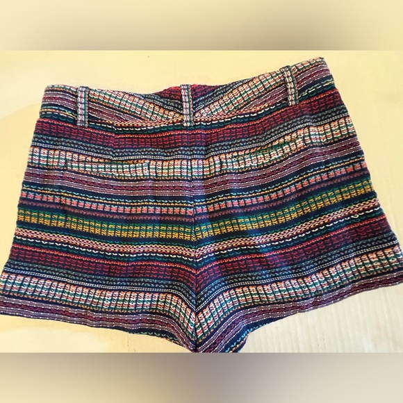 GAP CITY SHORT SIZE 6 SHORTS.   3” LOW RISE   12” LENGTH - Picture 3 of 7